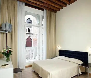 Albergo Al Tiepolo Wenecja 3*,  Włochy